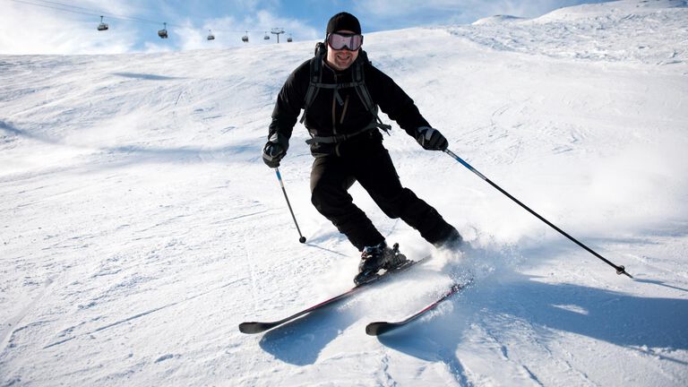 Urheilu- ja laskettelulasit vahvuuksilla pelastavat talviurheilijan p&auml;iv&auml;n