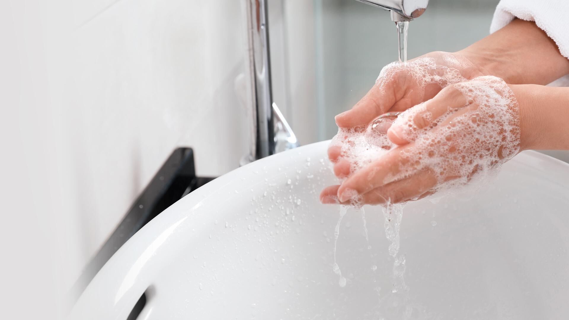 Miten koronavirus vaikuttaa silmiin ja miten suojaan silm&auml;ni?