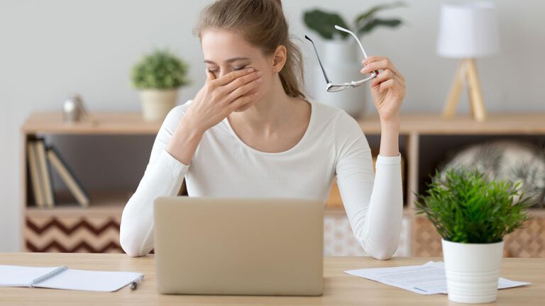 Vaivaavatko v&auml;syneet silm&auml;t? Lue vinkit hoitoon ja ennaltaehk&auml;isyyn