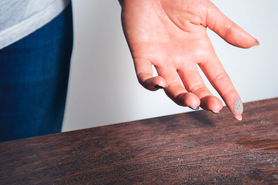 Sein&auml;t ker&auml;siv&auml;t jatkuvasti likaa